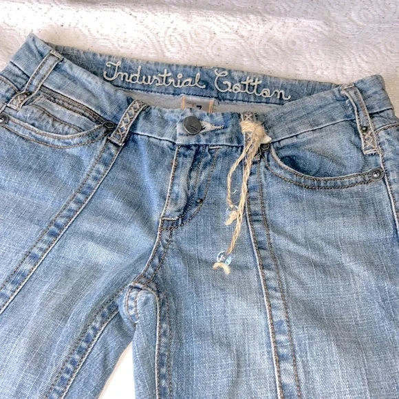 INDUSTRIAL COTTON BLUE JEANS JUNIOR SIZE 7 VINTAGE RARE EMBROIDERED BELT LOOPS - Picture 4 of 17